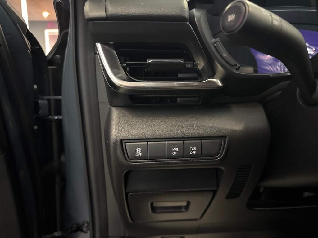 2023 Mazda MX-30 EV GS in Saint-Jean-Sur-Richelieu, Quebec - 13 - w1024h768px