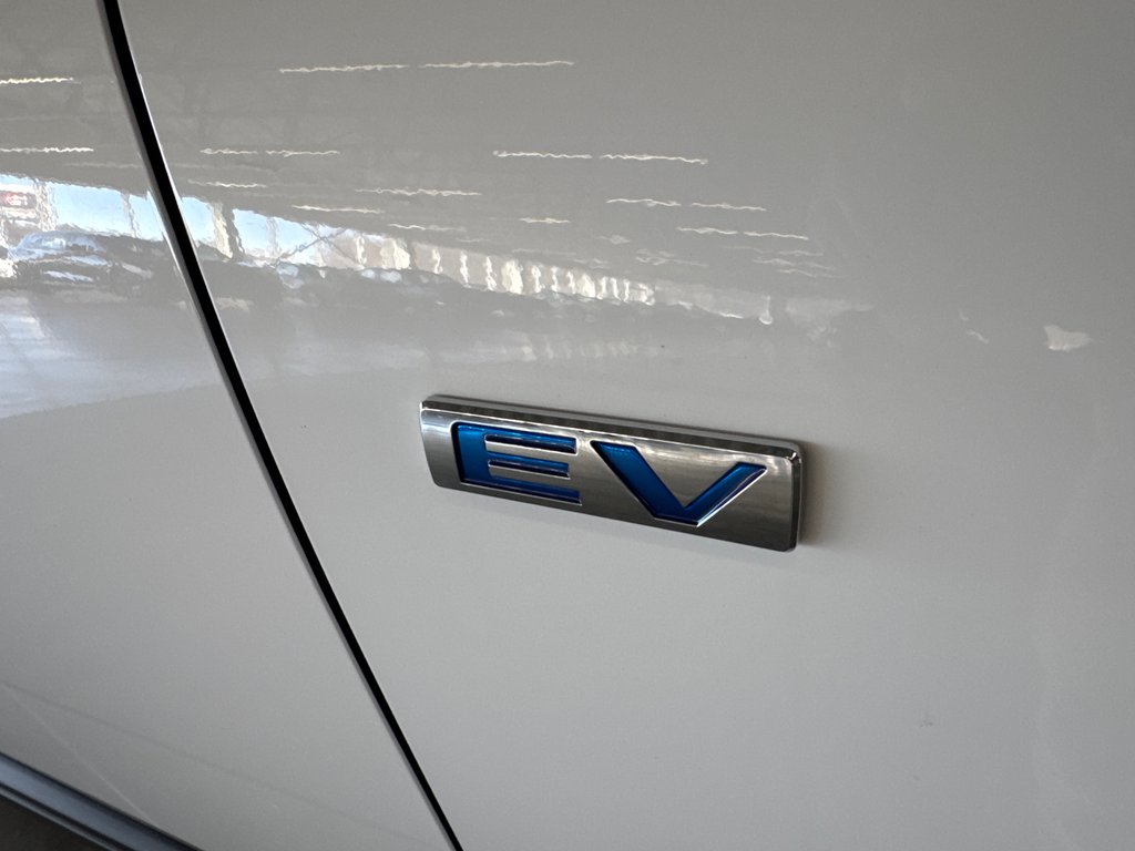 Mazda MX-30 EV GS 2023 à Saint-Jean-Sur-Richelieu, Québec - 4 - w1024h768px