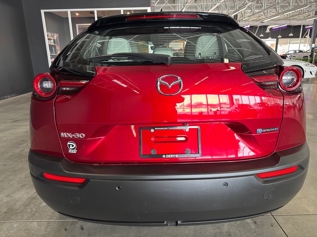 Mazda MX-30 EV GT 2023 à Saint-Jean-Sur-Richelieu, Québec - 6 - w1024h768px