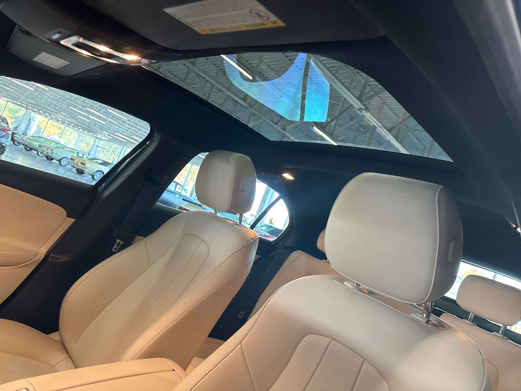 2020 Mercedes-Benz A-Class A 250 in Saint-Jean-Sur-Richelieu, Quebec - 11 - w1024h768px