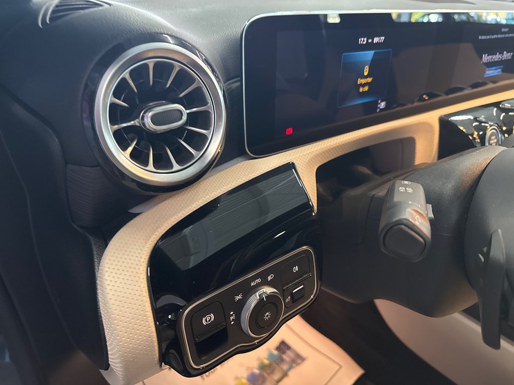 2020 Mercedes-Benz A-Class A 250 in Saint-Jean-Sur-Richelieu, Quebec - 15 - w1024h768px