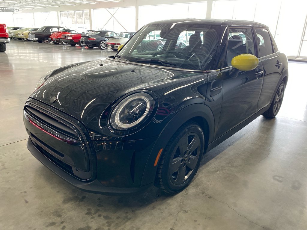 2022 MINI 5 Door Cooper in Saint-Jean-Sur-Richelieu, Quebec - 9 - w1024h768px