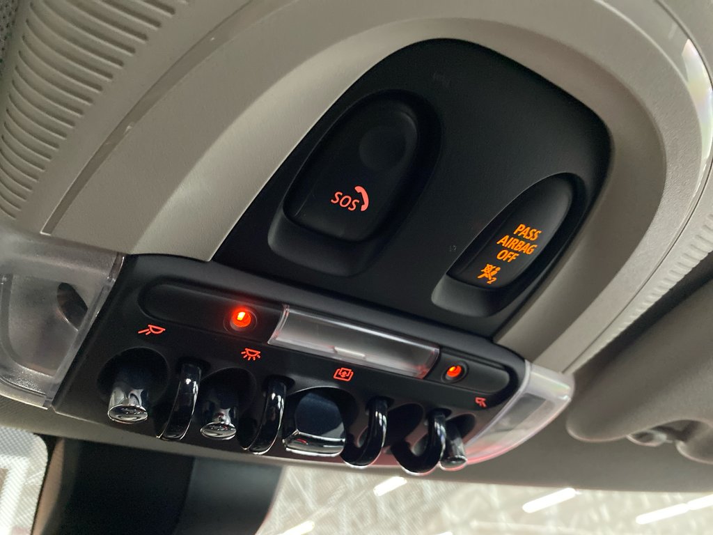 2022 MINI 5 Door Cooper in Saint-Jean-Sur-Richelieu, Quebec - 18 - w1024h768px