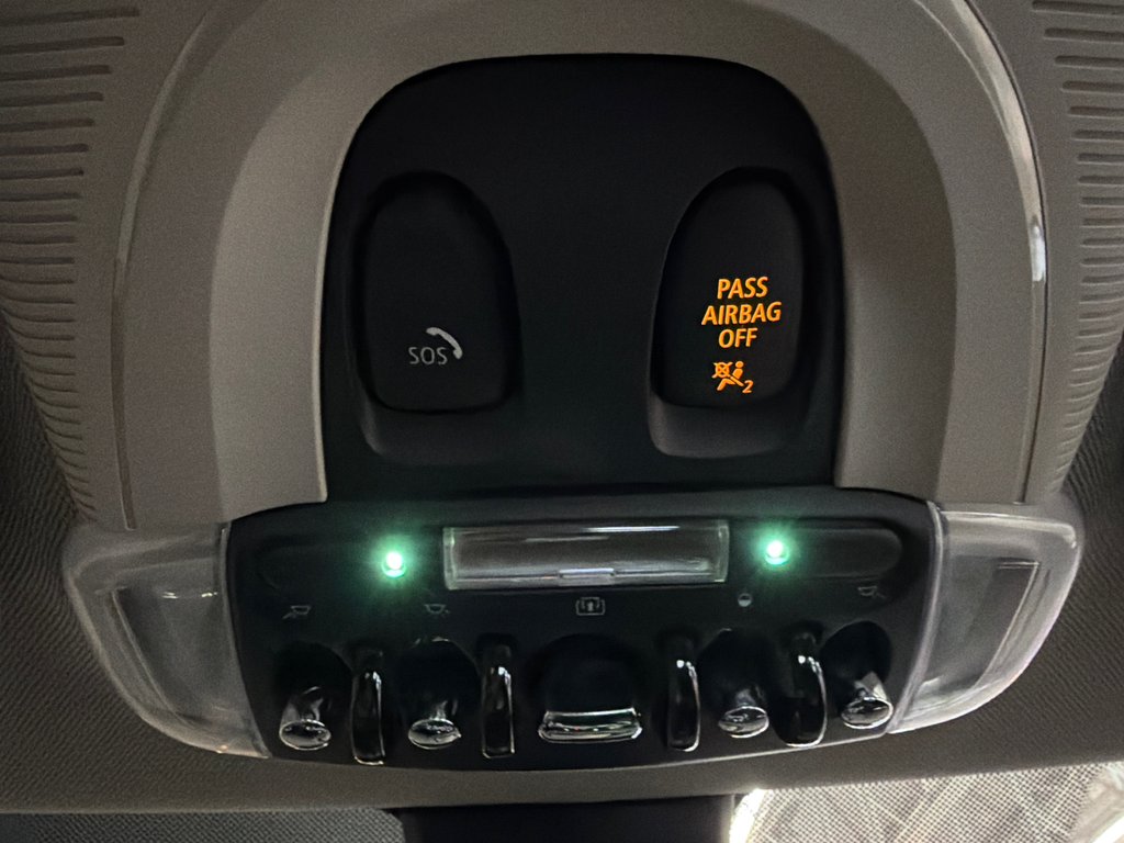 2024 MINI 5 Door Cooper in Saint-Jean-Sur-Richelieu, Quebec - 27 - w1024h768px