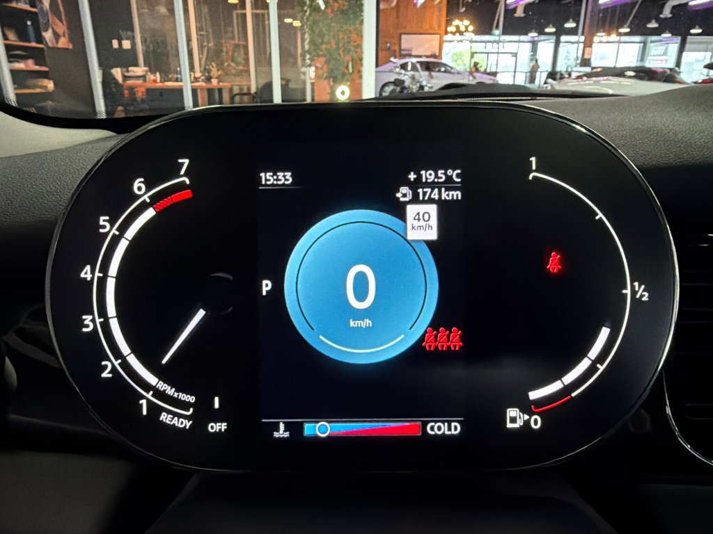 2024 MINI 5 Door Cooper in Saint-Jean-Sur-Richelieu, Quebec - 21 - w1024h768px