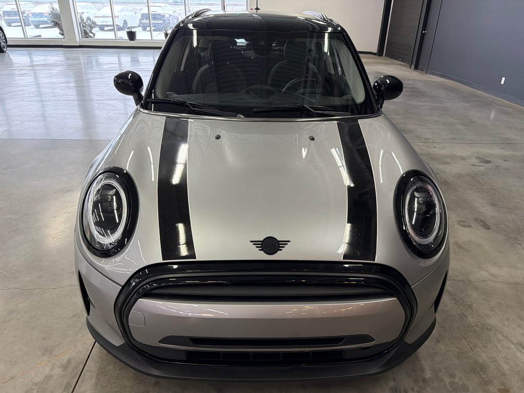 2024 MINI 5 Door Cooper in Saint-Jean-Sur-Richelieu, Quebec - 3 - w1024h768px
