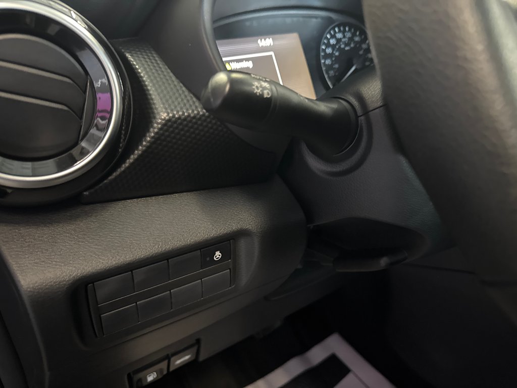 Nissan Kicks Play SV 2025 à Saint-Jean-Sur-Richelieu, Québec - 13 - w1024h768px