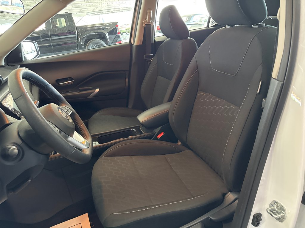 2025 Nissan Kicks Play SV in Saint-Jean-Sur-Richelieu, Quebec - 9 - w1024h768px