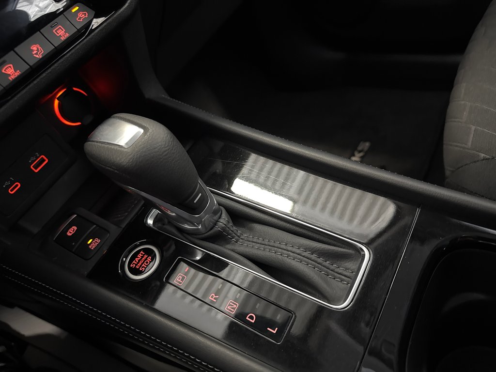 2025 Nissan Kicks Play SV in Saint-Jean-Sur-Richelieu, Quebec - 19 - w1024h768px