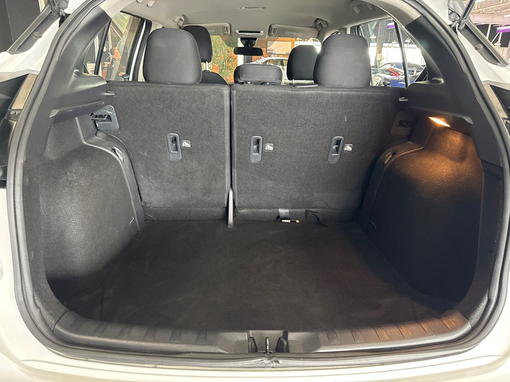 2025 Nissan Kicks Play SV in Saint-Jean-Sur-Richelieu, Quebec - 7 - w1024h768px