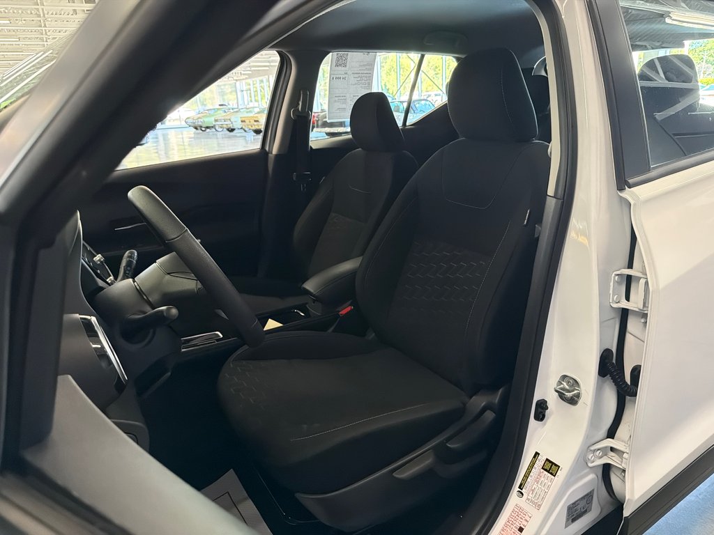 2025 Nissan Kicks Play SV in Saint-Jean-Sur-Richelieu, Quebec - 8 - w1024h768px