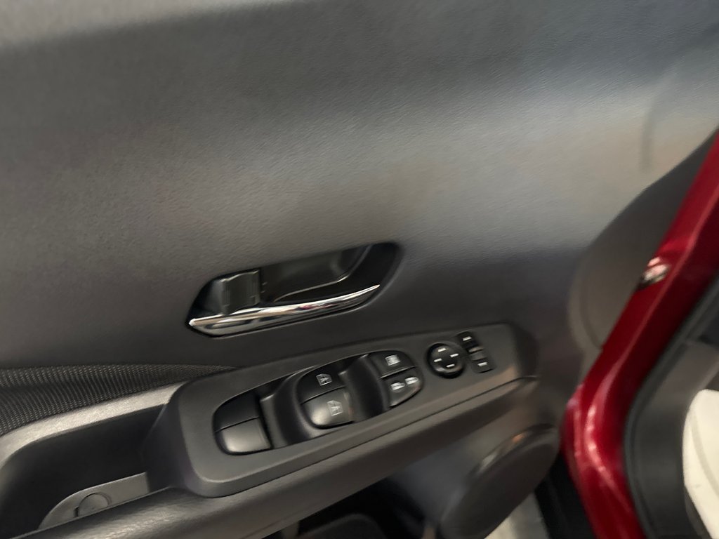 2024 Nissan Kicks SV in Saint-Jean-Sur-Richelieu, Quebec - 9 - w1024h768px