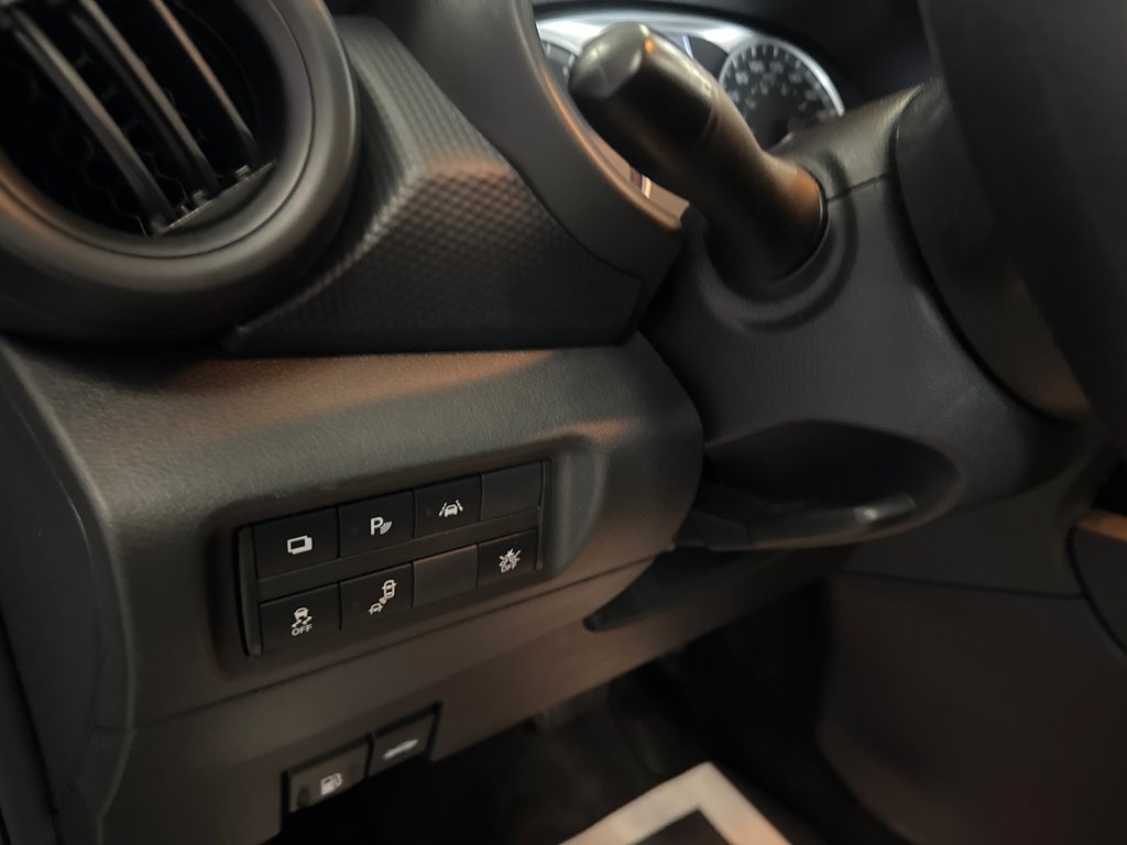 2024 Nissan Kicks S in Saint-Jean-Sur-Richelieu, Quebec - 13 - w1024h768px