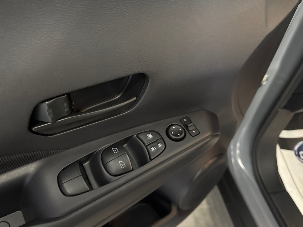 2024 Nissan Kicks S in Saint-Jean-Sur-Richelieu, Quebec - 11 - w1024h768px