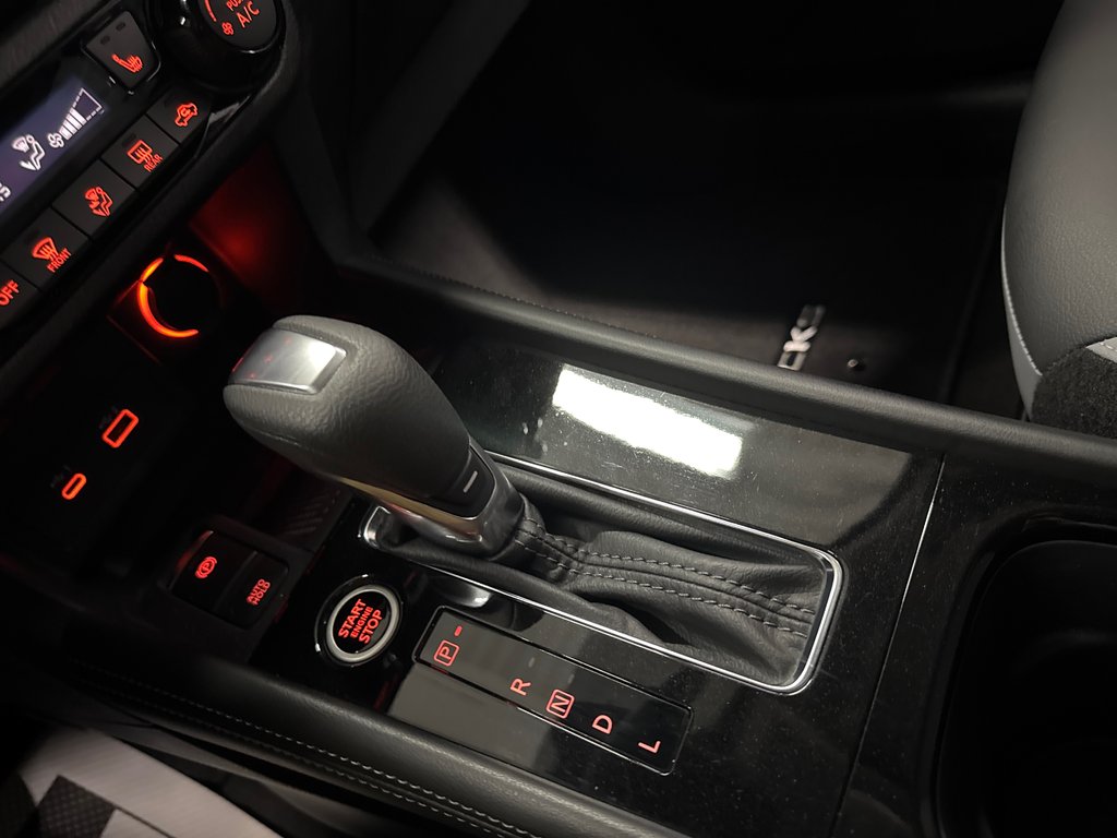 Nissan Kicks SR 2024 à Saint-Jean-Sur-Richelieu, Québec - 19 - w1024h768px