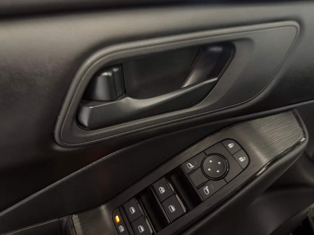 2024 Nissan Rogue S in Saint-Jean-Sur-Richelieu, Quebec - 12 - w1024h768px