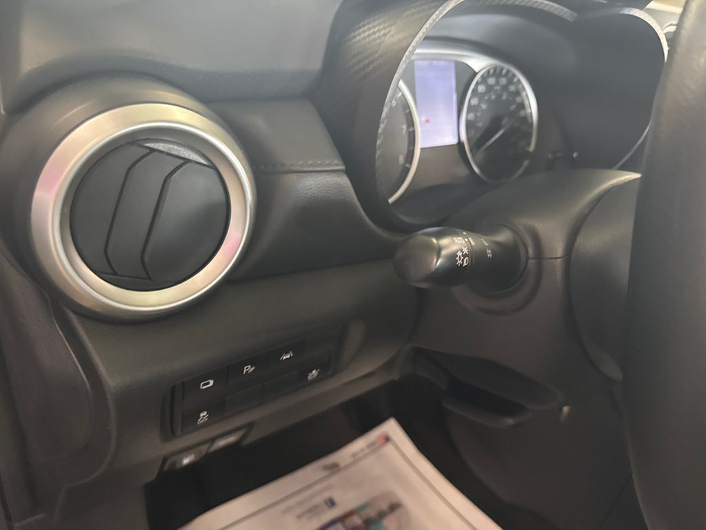 2023 Nissan Versa S in Saint-Jean-Sur-Richelieu, Quebec - 9 - w1024h768px