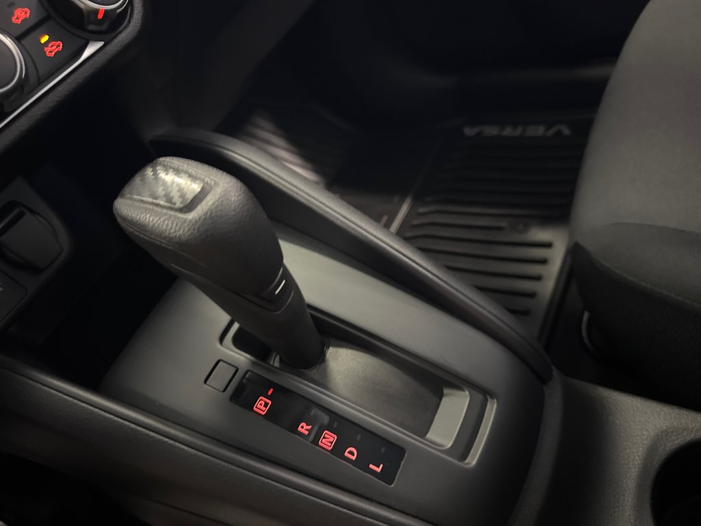 2023 Nissan Versa S in Saint-Jean-Sur-Richelieu, Quebec - 20 - w1024h768px