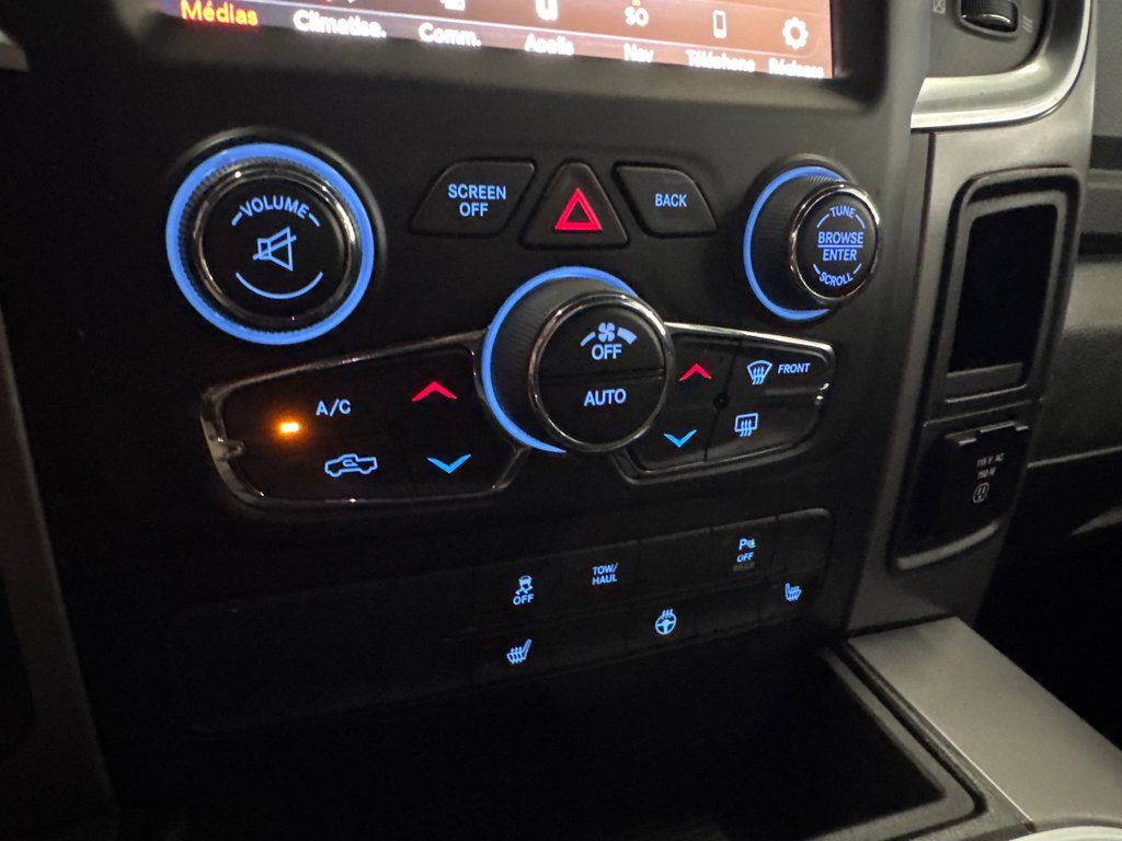 2022 Ram 1500 Classic Warlock in Saint-Jean-Sur-Richelieu, Quebec - 24 - w1024h768px