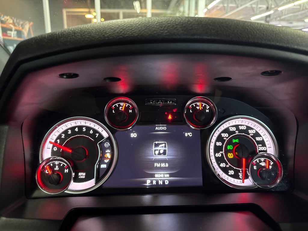 2022 Ram 1500 Classic Warlock in Saint-Jean-Sur-Richelieu, Quebec - 21 - w1024h768px