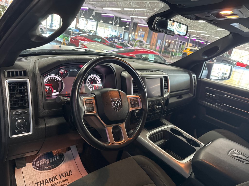 2022 Ram 1500 Classic Warlock in Saint-Jean-Sur-Richelieu, Quebec - 17 - w1024h768px