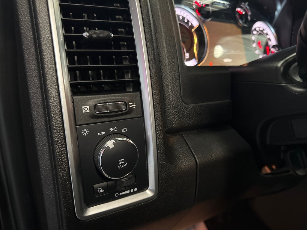 2022 Ram 1500 Classic Warlock in Saint-Jean-Sur-Richelieu, Quebec - 19 - w1024h768px