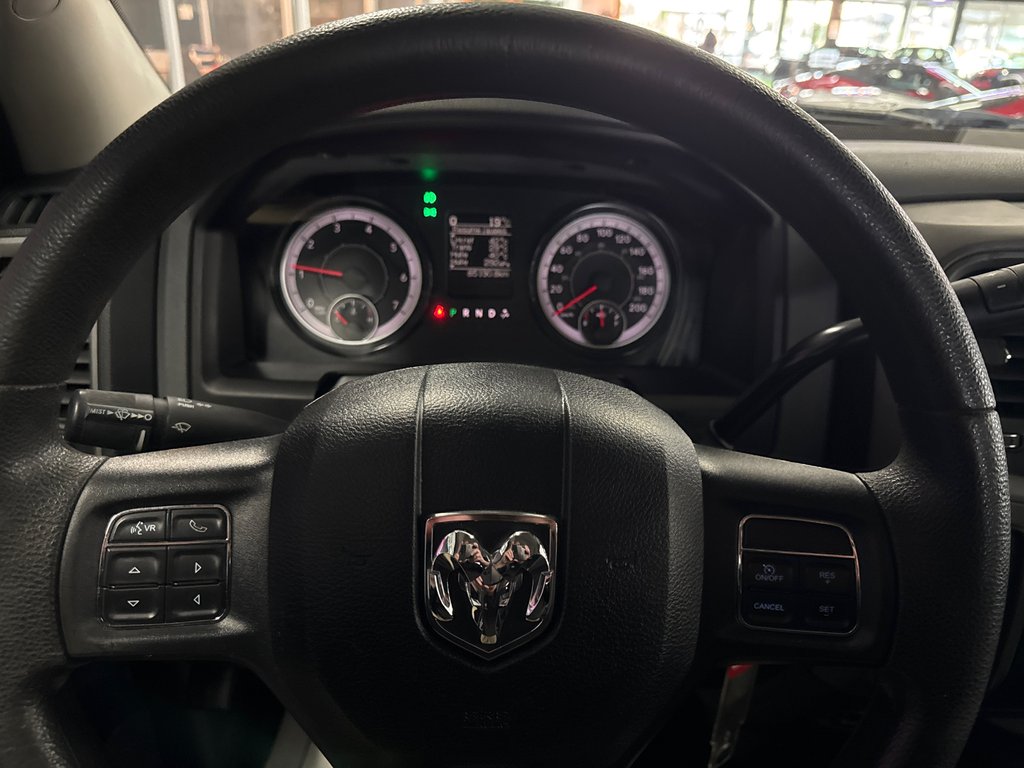 2018 Ram 1500 Express in Saint-Jean-Sur-Richelieu, Quebec - 17 - w1024h768px