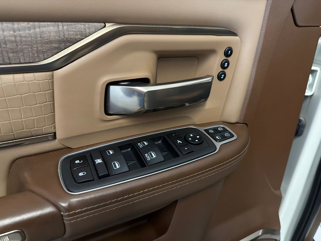 2025 Ram 3500 Limited Longhorn in Saint-Jean-Sur-Richelieu, Quebec - 14 - w1024h768px