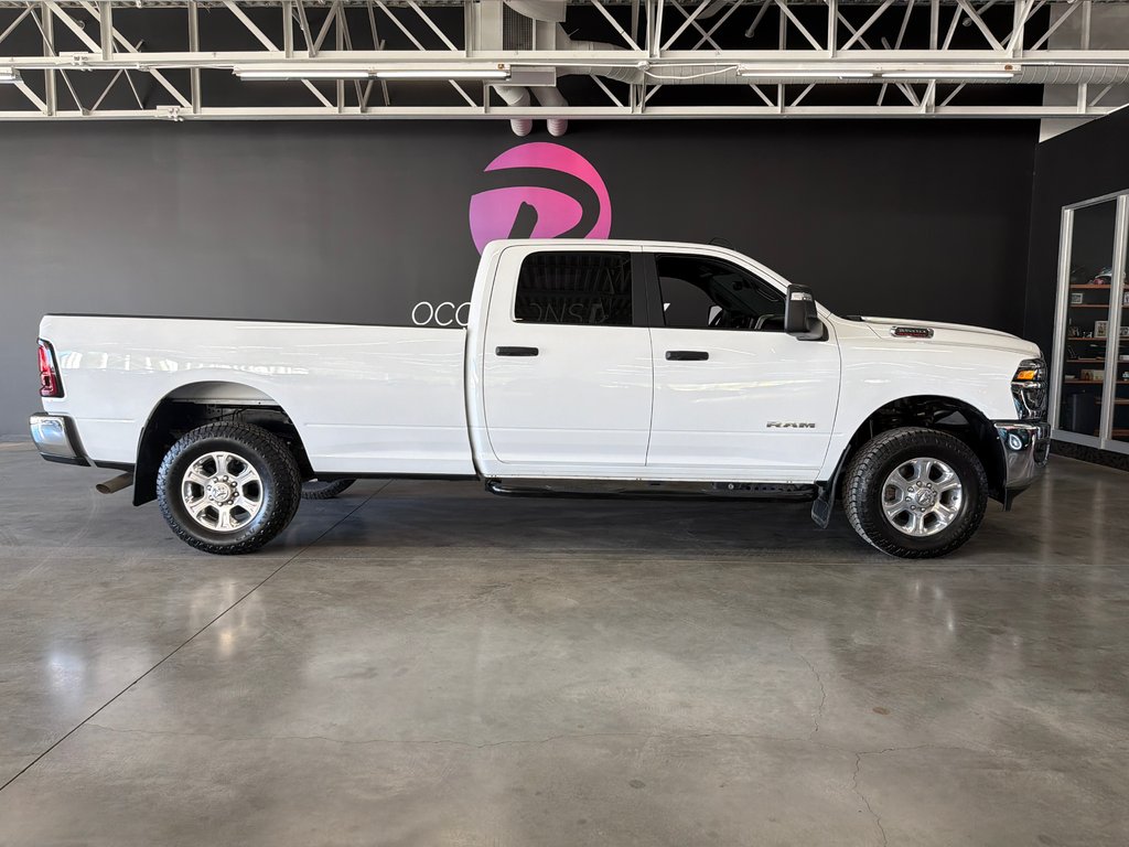 Ram 3500 Big Horn 2026 à Saint-Jean-Sur-Richelieu, Québec - 1 - w1024h768px