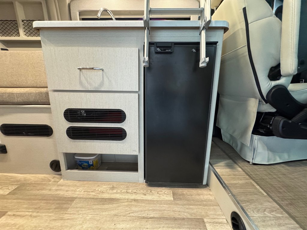 2023 Ram ProMaster 2500 Cargo Van THOR RIZE 18G SKYBUNK in Saint-Jean-Sur-Richelieu, Quebec - 41 - w1024h768px