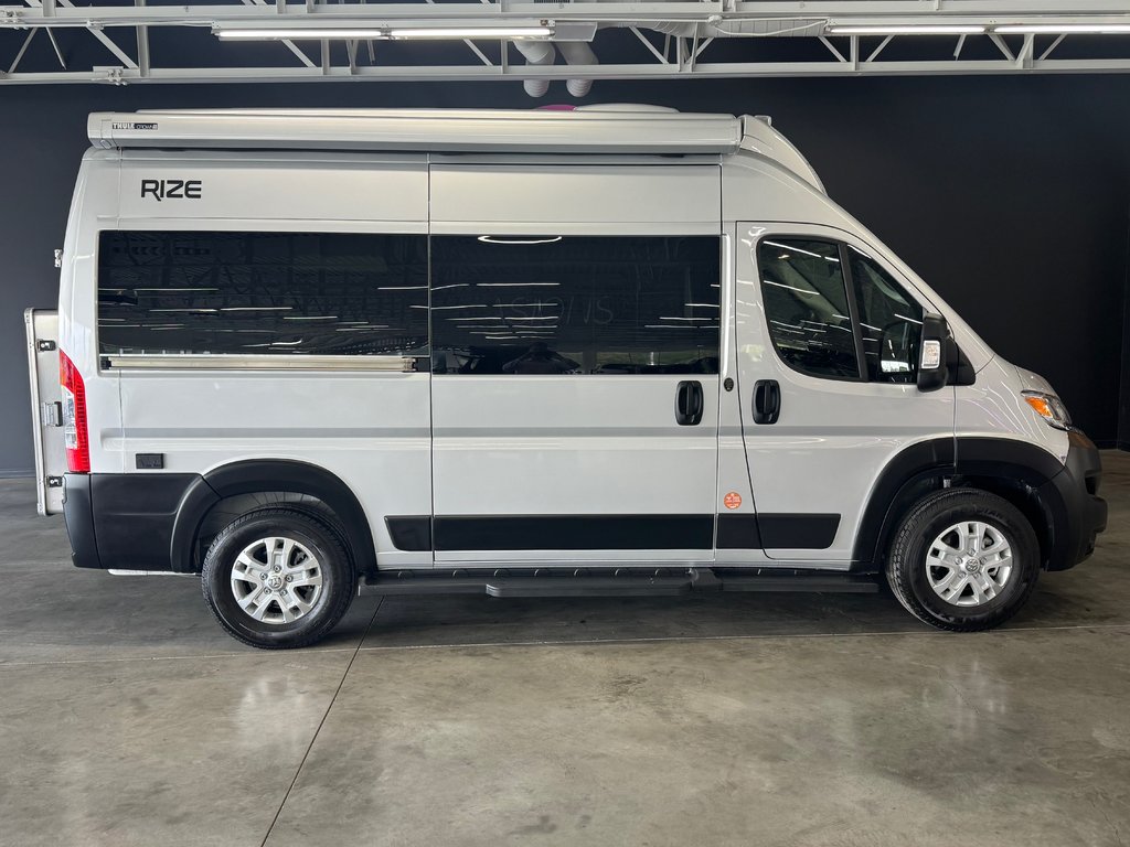 2023 Ram ProMaster 2500 Cargo Van THOR RIZE 18G SKYBUNK in Saint-Jean-Sur-Richelieu, Quebec - 1 - w1024h768px