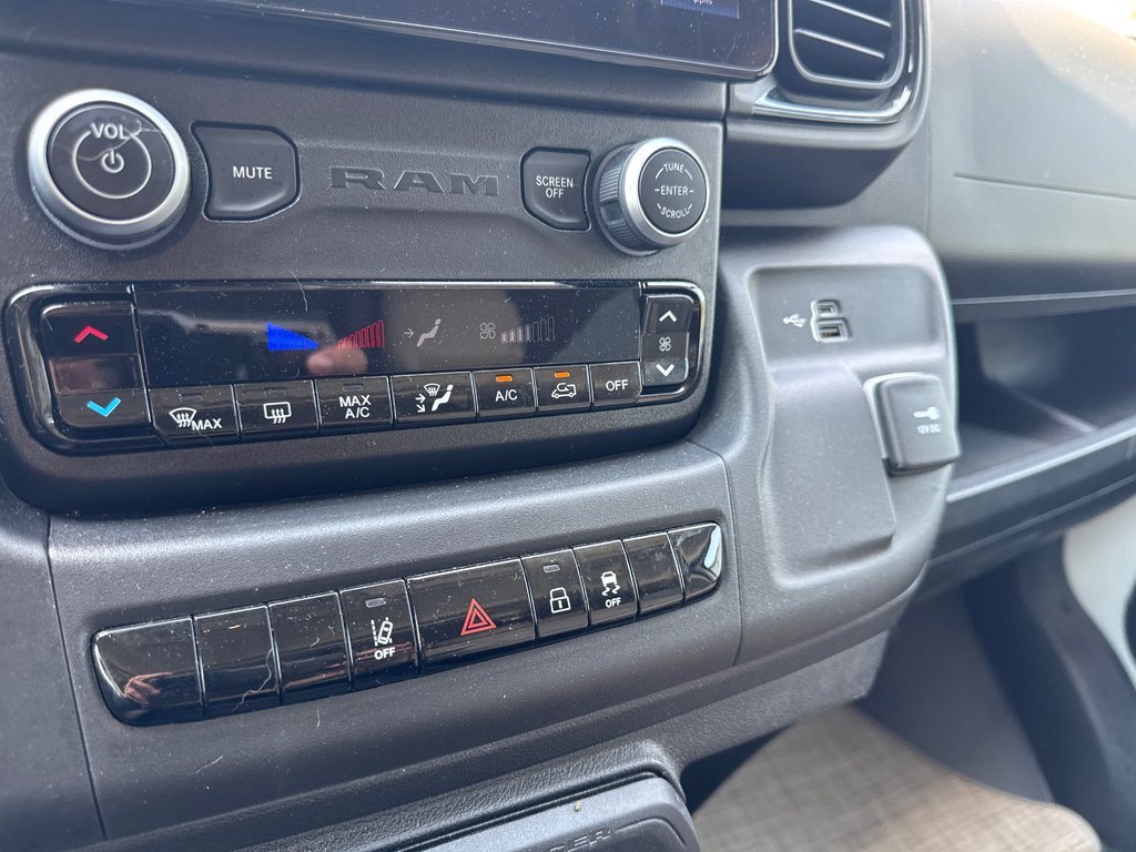 2022 Ram ProMaster Cargo Van 1500 SCOPE 18A in Saint-Jean-Sur-Richelieu, Quebec - 17 - w1024h768px