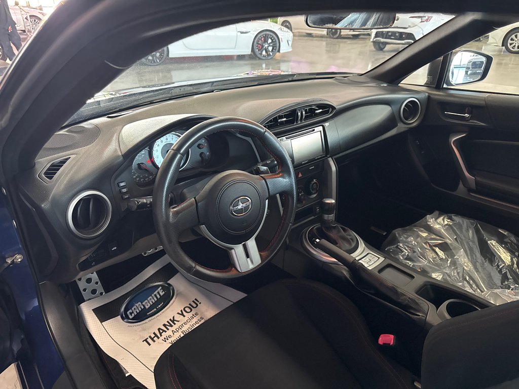 Scion FR-S  2013 à Saint-Jean-Sur-Richelieu, Québec - 8 - w1024h768px