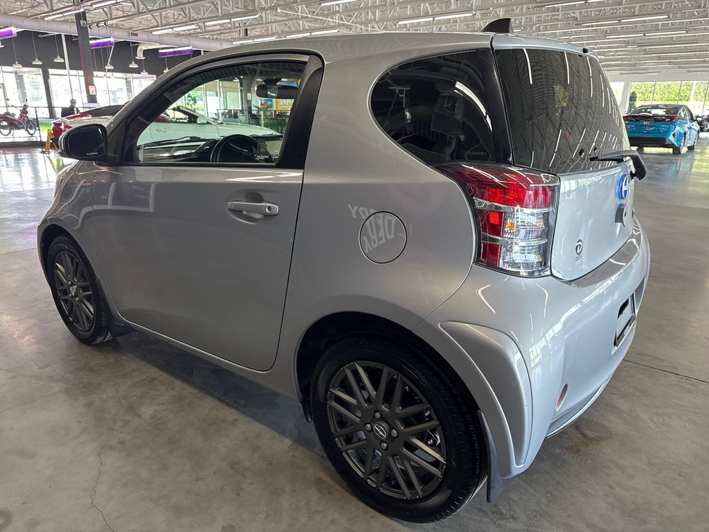 2014 Scion iQ 10 serie in Saint-Jean-Sur-Richelieu, Quebec - 7 - w1024h768px