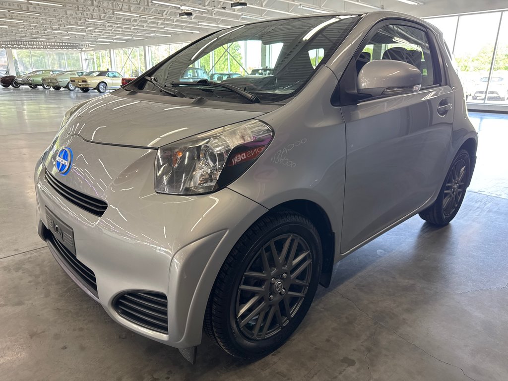 2014 Scion iQ 10 serie in Saint-Jean-Sur-Richelieu, Quebec - 8 - w1024h768px