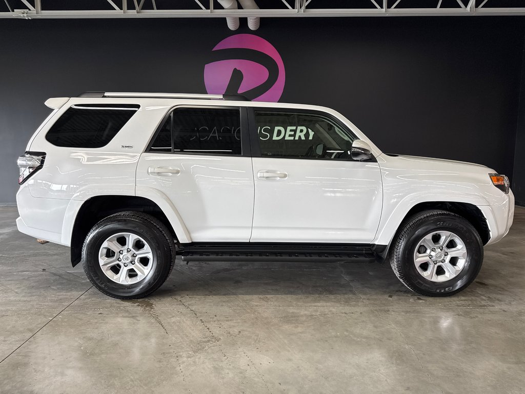 Toyota 4Runner SR5 2022 à Saint-Jean-Sur-Richelieu, Québec - 1 - w1024h768px