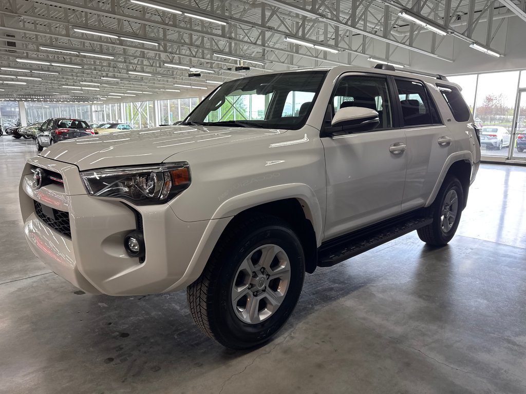 Toyota 4Runner SR5 2022 à Saint-Jean-Sur-Richelieu, Québec - 10 - w1024h768px