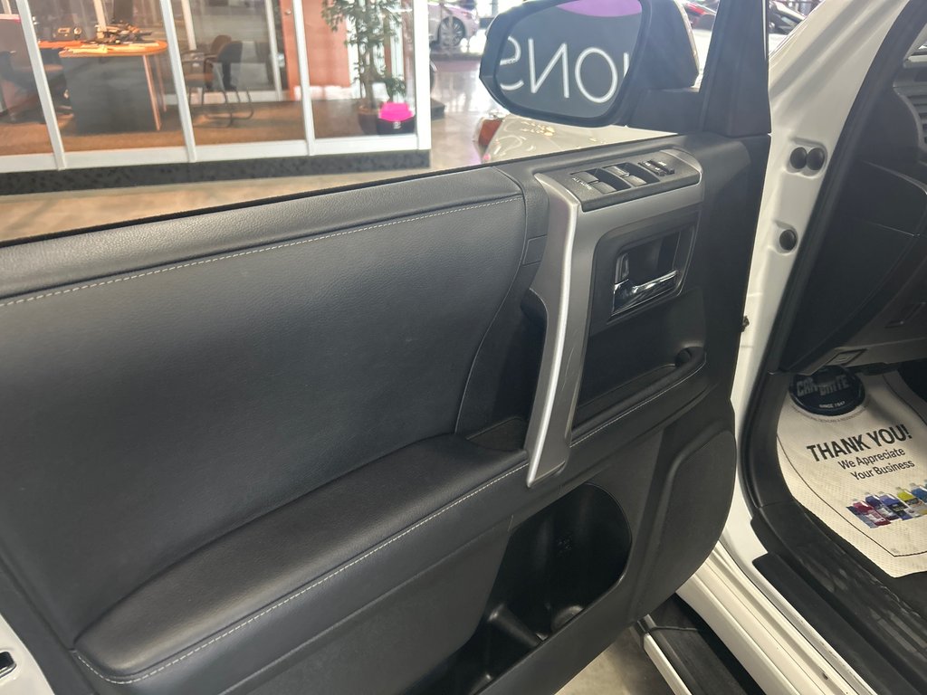 2024 Toyota 4Runner TRD SPORT in Saint-Jean-Sur-Richelieu, Quebec - 9 - w1024h768px