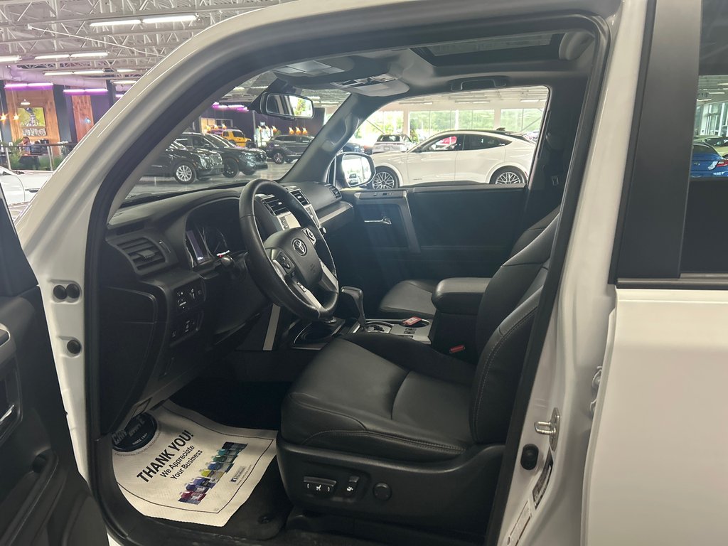 2024 Toyota 4Runner TRD SPORT in Saint-Jean-Sur-Richelieu, Quebec - 11 - w1024h768px
