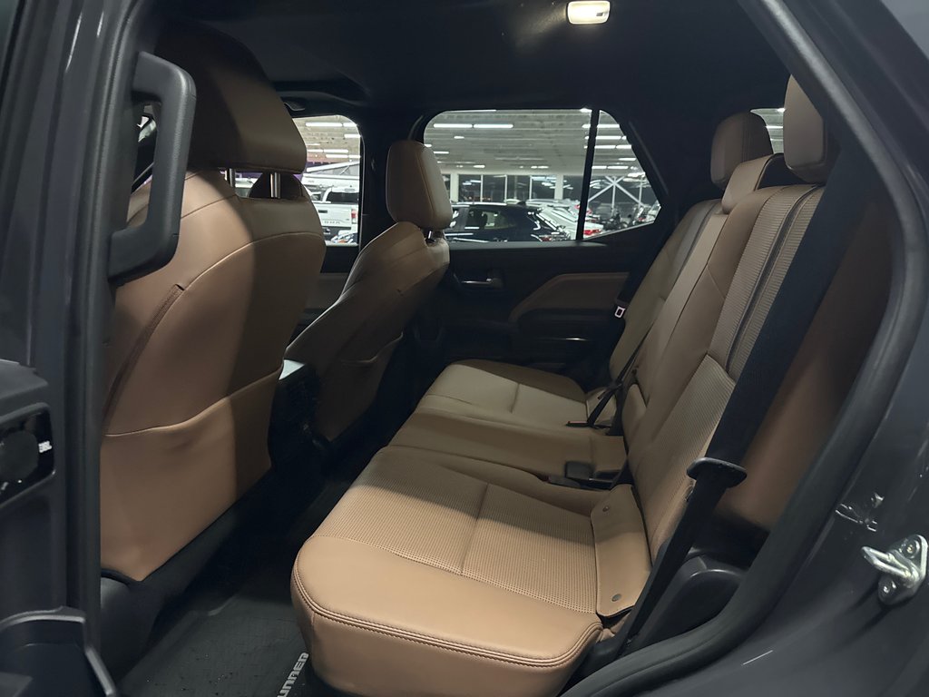 2025 Toyota 4Runner LIMITED in Saint-Jean-Sur-Richelieu, Quebec - 8 - w1024h768px