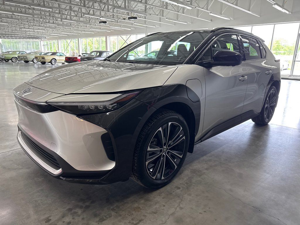 Toyota BZ4X XLE tech 2023 à Saint-Jean-Sur-Richelieu, Québec - 8 - w1024h768px