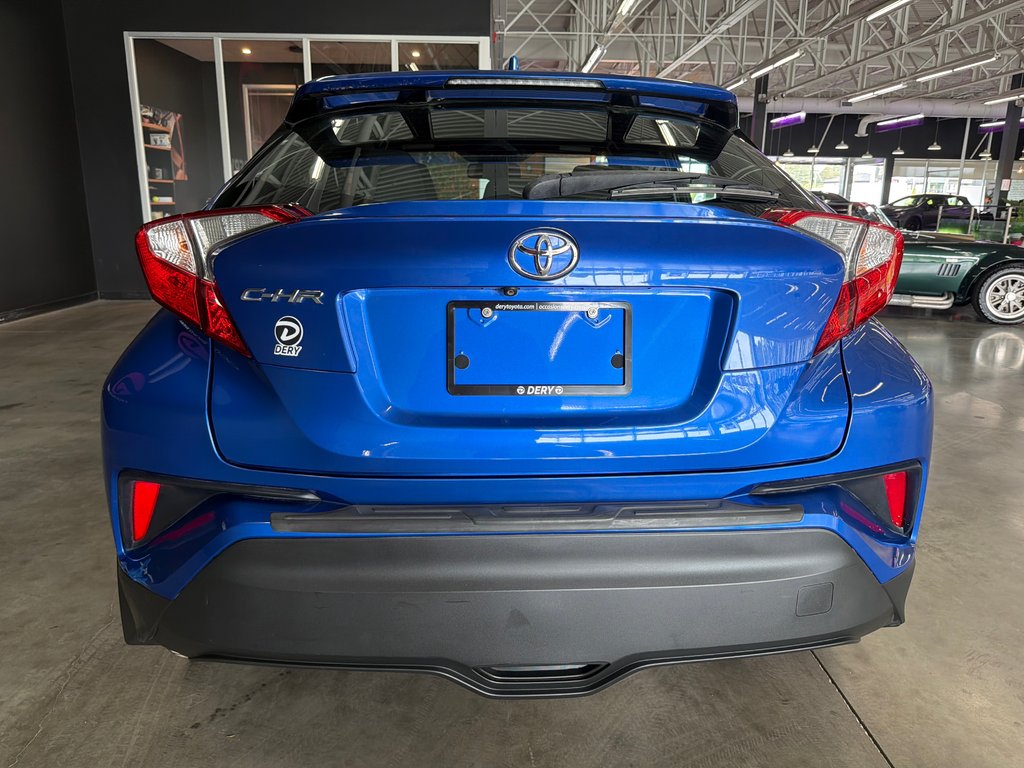 2019 Toyota C-HR LE in Saint-Jean-Sur-Richelieu, Quebec - 5 - w1024h768px