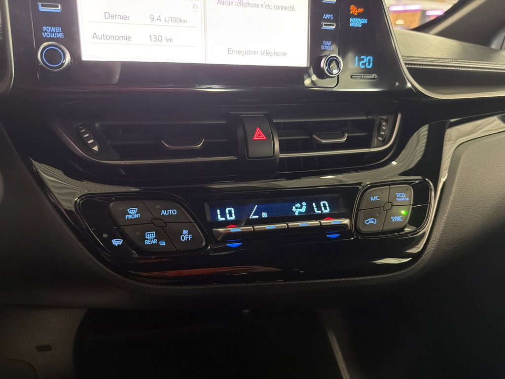 2019 Toyota C-HR LE in Saint-Jean-Sur-Richelieu, Quebec - 15 - w1024h768px
