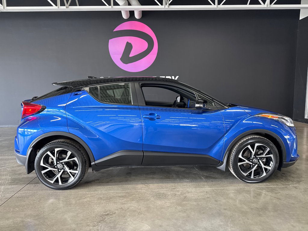 2021 Toyota C-HR XLE PREMIUM in Saint-Jean-Sur-Richelieu, Quebec - 1 - w1024h768px