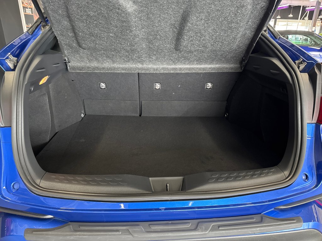 2021 Toyota C-HR XLE PREMIUM in Saint-Jean-Sur-Richelieu, Quebec - 7 - w1024h768px