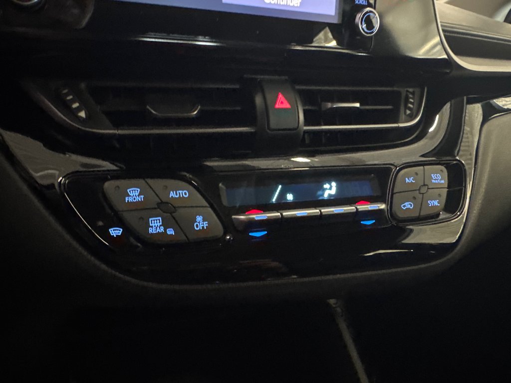 2022 Toyota C-HR LE in Saint-Jean-Sur-Richelieu, Quebec - 15 - w1024h768px