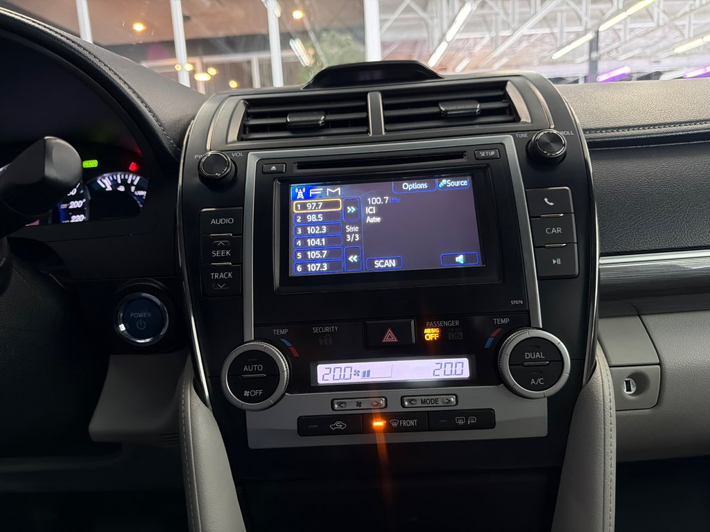 Toyota Camry Hybrid LE 2013 à Saint-Jean-Sur-Richelieu, Québec - 19 - w1024h768px