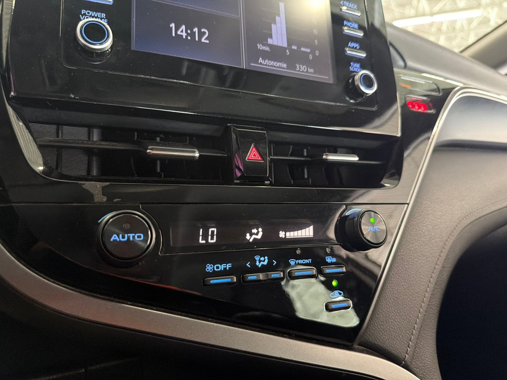 2022 Toyota Camry SE in Saint-Jean-Sur-Richelieu, Quebec - 17 - w1024h768px