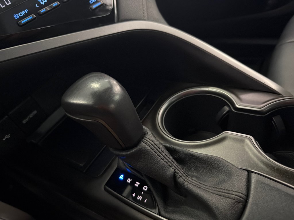 2022 Toyota Camry SE in Saint-Jean-Sur-Richelieu, Quebec - 18 - w1024h768px