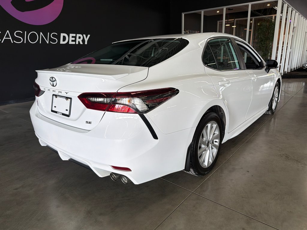 2022 Toyota Camry SE in Saint-Jean-Sur-Richelieu, Quebec - 4 - w1024h768px